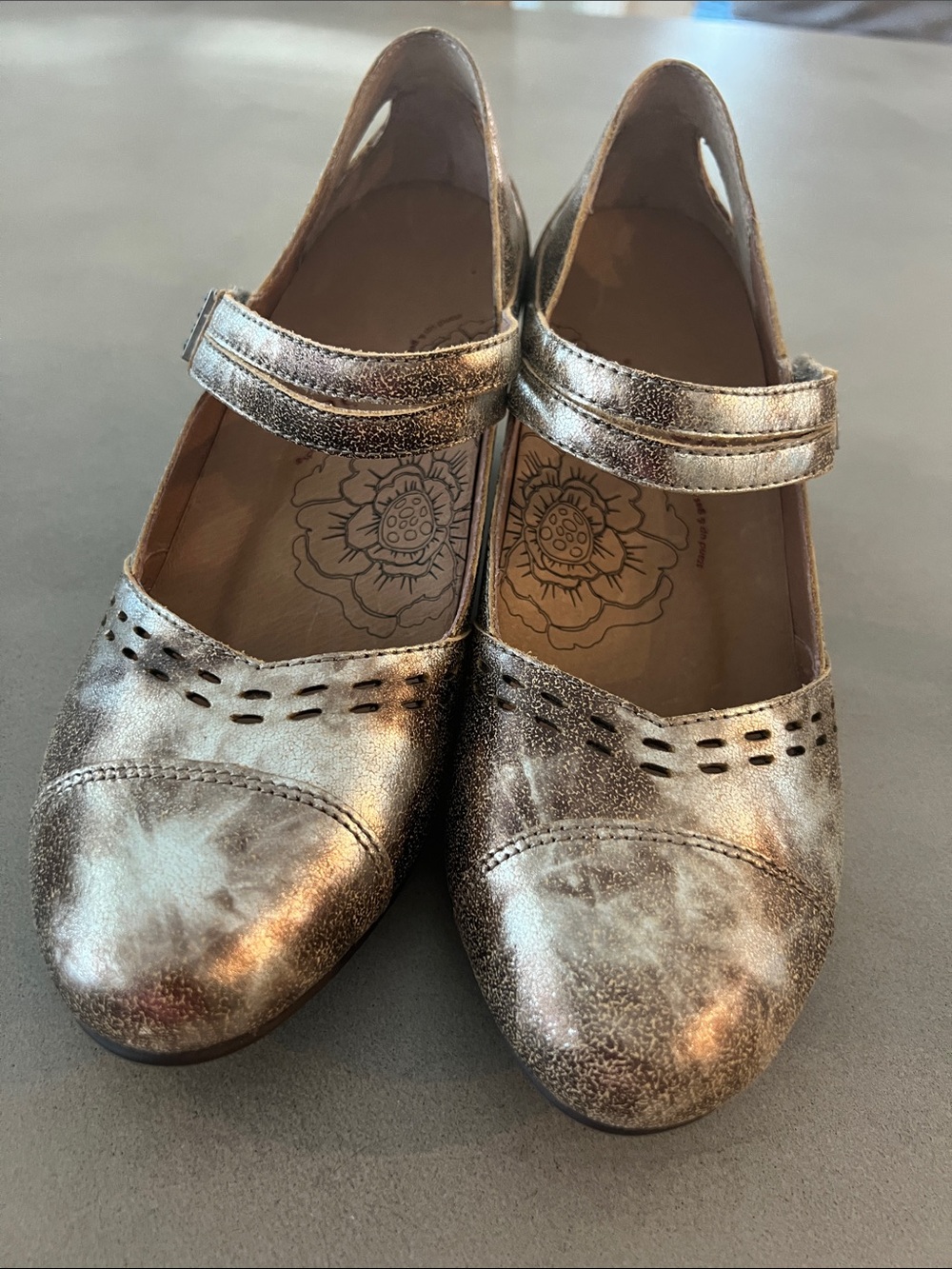 Taos Footwear Metallic Mary Jane Heels in Silver